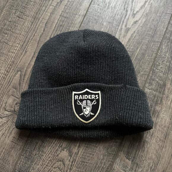 Vintage Football Oakland Raiders Logo Beanie Cuffed Hat Cap - Picture 1 of 6